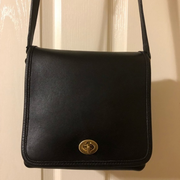 Coach Handbags - Vintage Coach Companion Bag 9076